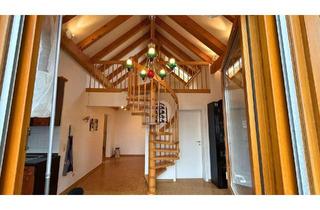 Wohnung kaufen in 77887 Sasbachwalden, ELEGANTES DACHGESCHOSS MIT GALERIECHARME