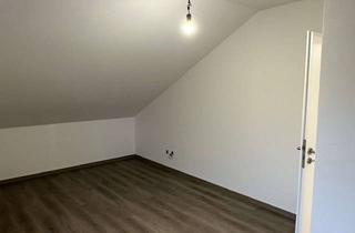 Wohnung mieten in Kohlenbruch 18, 49586 Neuenkirchen, Geräumige 3-Zimmer Wohnung im Ortskern von Neuenkirchen/Br. zu vermieten!