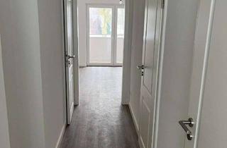 Sozialwohnungen mieten in Am Mühlenberg 14, 25779 Hennstedt, Modernisierte 1-Zimmer-Wohnung im 1. OG mit WBS