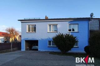 Haus kaufen in 99880 Waltershausen, Klein, gemütlich, familienfreundlich – Haus mit Kamin und grüner Oase