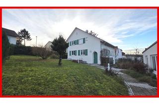 Einfamilienhaus kaufen in 74343 Sachsenheim, Freistehendes Einfamilienhaus mit Garagenhaus auf weitläufigen Garten