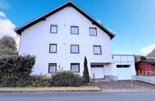 Haus kaufen in 56865 Blankenrath, Vielseitig nutzbares 2FH mit Balkon, Terrasse und Doppelgarage in Ortsrandlage von Blankenrath