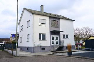 Haus kaufen in 76744 Wörth, Wohnhaus mit 3 Wohneinheiten und Garten