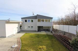 Gewerbeimmobilie kaufen in 86179 Haunstetten, Haunstetten – Gewerbehalle in begehrter Lage, derzeit Autowerkstatt, mit Wohnhaus