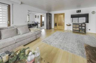 Anlageobjekt in 72661 Grafenberg, Willkommen zuhause: Gepflegtes Einfamilienhaus samt Garten, Garage und Hobbyraum