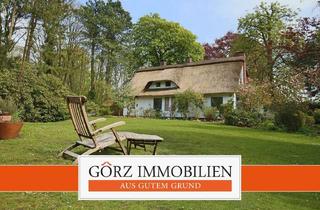 Grundstück zu kaufen in 22848 Norderstedt, Einzigartiges Grundstück mit tollem Bestand für die große Familie - Direkt vor den Toren Hamburgs !