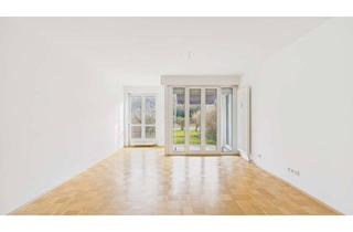 Wohnung kaufen in Am Olympiapark, 80637 Neuhausen-Nymphenburg, HEGERICH: Gemütliche 2-EG-Zimmer-Wohnung mit Blick ins Grüne in Top-Lage am Olympiapark