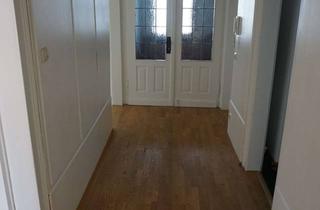 Wohnung mieten in 73230 Kirchheim, Wunderschöne Altbauwohnung in Zentrumsnähe Kirchheim mit großem Balkon