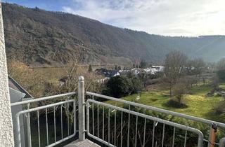 Wohnung mieten in Am Corveyer Hof 2 - 4, 56841 Traben-Trarbach, Helle 3-Zimmer-Dachgeschosswohnung mit Balkon & Stellplatz in ruhiger Lage