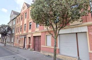 Anlageobjekt in 06749 Bitterfeld-Wolfen, Auf Anfrage – 7 Fam.haus mit Gewerbe - 2 Häuser - 1 x Denkmalschutz - teilsaniert in BTF grüne Lage