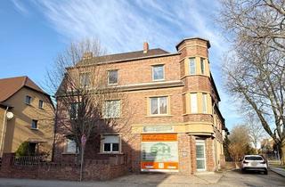 Anlageobjekt in 06749 Bitterfeld-Wolfen, Auf Anfrage - Ansprechendes Klinker-Eckhaus mit Zufahrt und Garagen in Bitterfeld nach Goitzsche