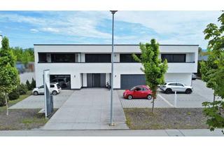 Anlageobjekt in 94447 Plattling, Luxuriöses Geschäftshaus mit zwei Wohnungen und hochwertiger Halle in TOP Lage von Plattling