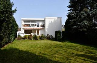 Haus kaufen in 64291 Darmstadt, Attraktives großzügiges Zweifamilienhaus im Bauhausstil in Darmstadt-Arheilgen