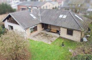 Einfamilienhaus kaufen in 33775 Versmold, Versmold - Wohnen mit Bungalow-Charakter: Großzügiges Einfamilienhaus in toller Lage von Versmold