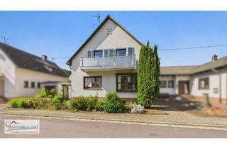 Haus kaufen in 66693 Mettlach, Mettlach / Saarhölzbach - METTLACH-SAARHÖLZBACH: WOHNHAUS MIT 3 SCHLAFZIMMERN + BLICK INS GRÜNE