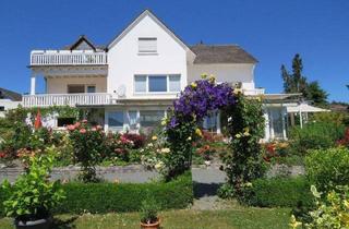 Mehrfamilienhaus kaufen in 61250 Usingen, Usingen - Großzügiges Mehrfamilienhaus mit herrlichem Grundstück