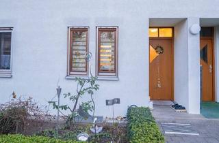 Wohnung kaufen in 90766 Fürth, Fürth - 3-Zimmer Wohnung mit Hausflair - provisionsfrei