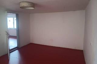 Haus kaufen in 07980 Berga, Berga/Elster - Vierseiten Hof zu verkaufen ist Sanierung und Renovierung Bedürft