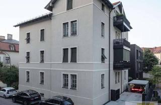 Wohnung kaufen in 84034 West, Exklusive Dachgeschosswohnung in stilvoll saniertem Jahrhundertgebäude in bester Lage
