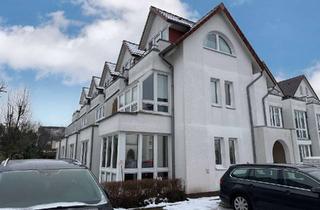 Wohnung kaufen in 26135 Osternburg, Vermietete 1-Zimmer-Dachgeschosswohnung mit Balkon am Wunderburgpark