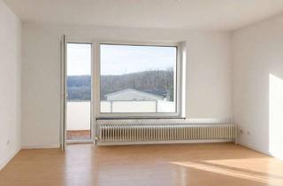 Wohnung kaufen in 66280 Sulzbach, Liebevoll modernisierte 3-Zimmer-Wohnung mit Balkon in ruhiger Lage - ideal für Kapitalanleger