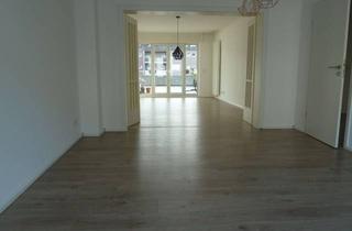 Wohnung mieten in 52349 Düren, Nur 200 Meter bis zum Marktplatz mit großem Wohn-/Esszimmer und Dachterrasse in Südlage