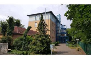 Wohnung mieten in Greppiner Straße, 06766 Bitterfeld-Wolfen, Seniorenfreundliche 2-Raumwohnung in parkähnlicher Anlage mit Fahrstuhl