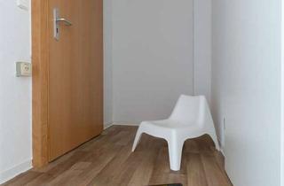 Wohnung mieten in Moskauer Straße 19, 39218 Schönebeck, Single-Wohnung mit tollem Ausblick!