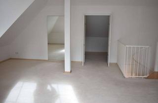 Wohnung mieten in Schwandorfer Straße 12, 93142 Maxhütte-Haidhof, Attraktive 3-Zimmer Maisonette-Wohnung mit Balkon in Maxhütte-Haidhof