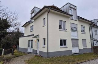 Wohnung mieten in Uhlandstr. 11, 71083 Herrenberg, Großzügiges Wohnen auf 3 Ebenen: Triplex-Maisonette-Wohnung mit Terrasse