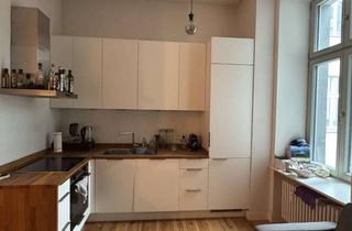 Wohnung mieten in Brunnenstraße 13, 10119 Mitte, Helles zimmer (shared Appartement) in Altbauwohnung in Mitte - Vermietung nur an Einzelpersonen
