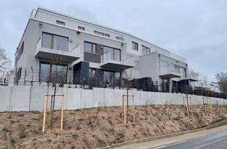 Penthouse mieten in Hanauer Straße 33a, 61137 Schöneck, Luxuriöses Penthouse mit 2 Bädern und Balkon in Schöneck mit Traumblick auf Frankfurt und Taunus