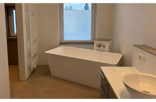 Wohnung mieten in 24105 Blücherplatz, 3,5-Zimmer-Altbau-Wohnung mit Traumbad, aufwendig saniert, mit Balkon, Loggia und Fahrstuhl