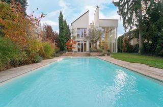 Haus kaufen in 51371 Hitdorf, Seltene Gelegenheit! Luxus‑Architektenhaus mit Pool & Galerie in Leverkusen‑Hitdorf