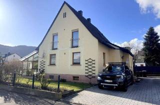 Einfamilienhaus kaufen in 63897 Miltenberg, Hell, großzügig, familienfreundlich: Einfamilienhaus mit großem Garten und zwei Garagen