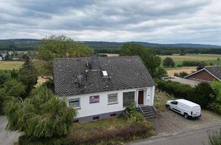 Einfamilienhaus kaufen in 55496 Argenthal, Top-Gelegenheit! Einfamilienhaus mit großem Grundstück und Weitblick in Argenthal zu verkaufen.