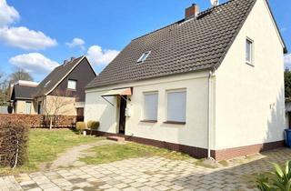 Haus kaufen in 26655 Westerstede, Wohnhaus mit Erweiterungs- und Neubaupotenzial (Bauoption: 4 Wohneinheiten möglich)