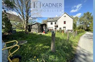 Haus kaufen in Liebau 31, 08543 Pöhl, Wohnhaus + Baugrund! EFH in Pöhl/ Liebau & GrSt, frei ab 01.05.26