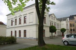 Wohnung kaufen in 08468 Reichenbach, Hübsche 2-Raum-Singlewohnung mit Lift