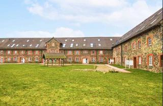 Wohnung kaufen in 39291 Lostau, Stilvolle Eigentumswohnung im sanierten Wohnensemble in Vehlitz