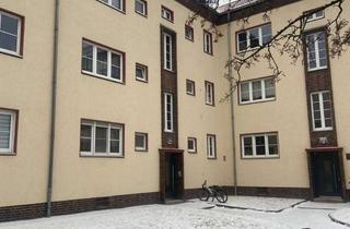 Wohnung kaufen in Seydlitzstraße 29a, 12249 Lankwitz, 2-Zimmer Wohnung im 1. OG mit Balkon in Berlin-Lankwitz in Ruhiglage für Kapitalanleger Maklerfrei