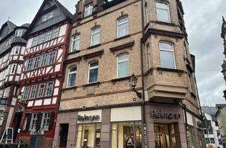 Wohnung mieten in Markt 13, 35037 Marburg, Wow! Gemütliche und schöne 2 Zimmer-Altbau-Wohnung im Herzen von Marburg - mit Blick auf den Mark...