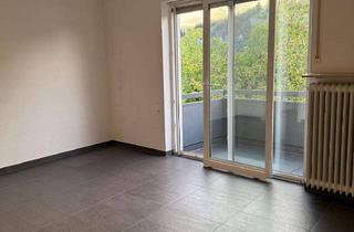 Wohnung mieten in Untere Kirchstraße, 72336 Balingen, Charmantes 1-Zimmer Apartment im 3. OG mit Balkon zentral in Balingen