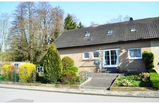 Doppelhaushälfte kaufen in 41844 Wegberg, Waldnahe und behaglich ausgestattete Doppelhaushälfte mit zwei Garagen!