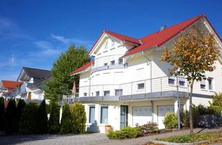 Villa kaufen in 72141 Walddorfhäslach, Repräsentative Villa in erhöhter Wohnlage am Ortsrand mit Blick über die Wiesen und Felder