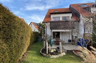 Haus kaufen in 99098 Urbich, Familienfreundliches Reihenendhaus mit Terrasse, Balkon und Keller