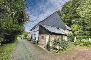 Anlageobjekt in 45549 Sprockhövel, Attraktive Kapitalanlage: Denkmalgeschütztes Zweifamilienhaus mit gesichertem Wohnrecht