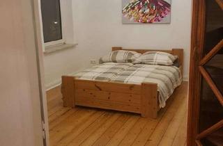 Immobilie mieten in 24149 Neumühlen-Dietrichsdorf, Renovierte u. möblierte 3 Zi.-Wohnung in direkter Nähe der FH u. Schmerzkl.