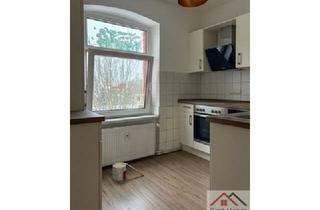 Wohnung mieten in 19053 Schwerin, Wallstraße *** Malermäßig komplett renoviert und bezugsfertig * 4 Zimmer, 2 Duschbäder * 2. OG, Keller