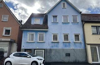 Haus kaufen in 72805 Lichtenstein, Lichtenstein - Fachwerk-Zweifamilienhaus mit 6 Zimmern, kl. Garten mit Terrasse und Ausbaupotenzial in Lichtenstein